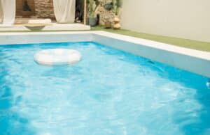Cómo elegir la combinación ideal de materiales y acabados para fabricar piscinas