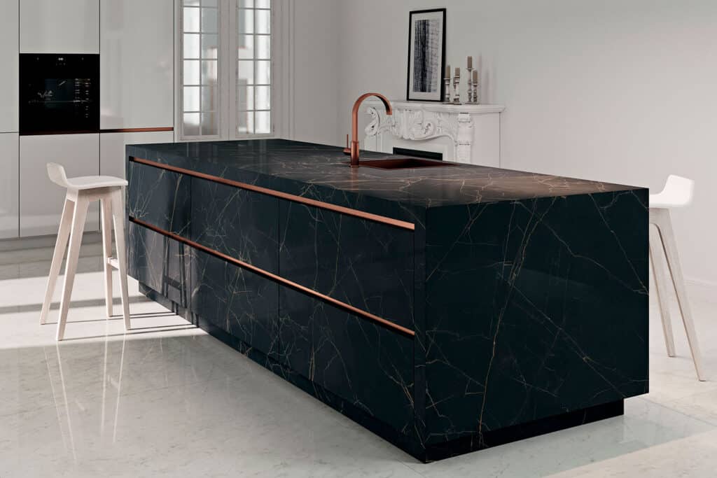 Encimeras de cocina en porcelánico Coverlam: Guía completa de diseño y resistencia